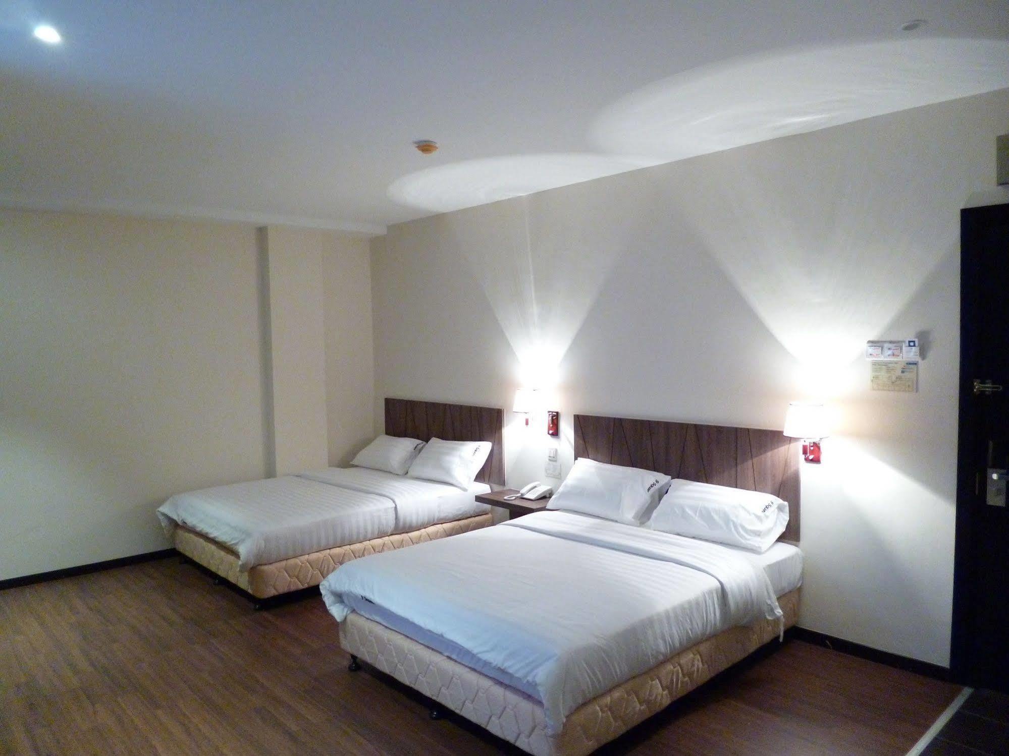 9 Square Hotel - Bangi Exterior photo