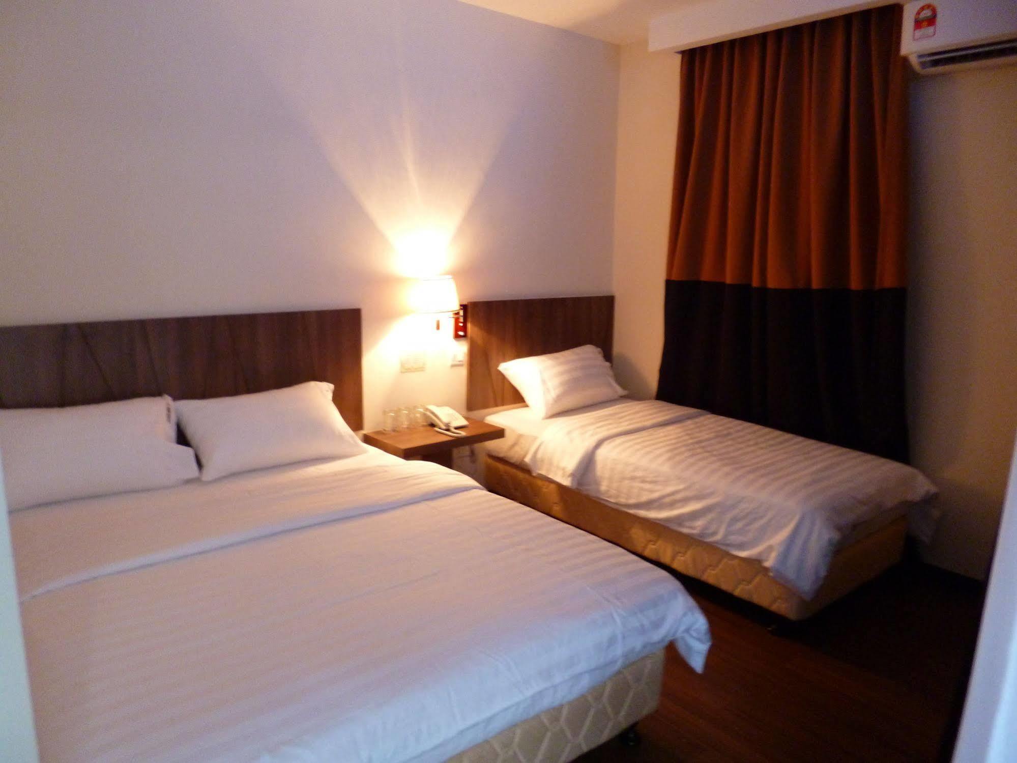 9 Square Hotel - Bangi Exterior photo